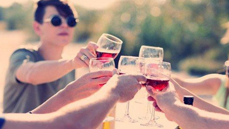 葡萄酒：提升颜值和幸福感